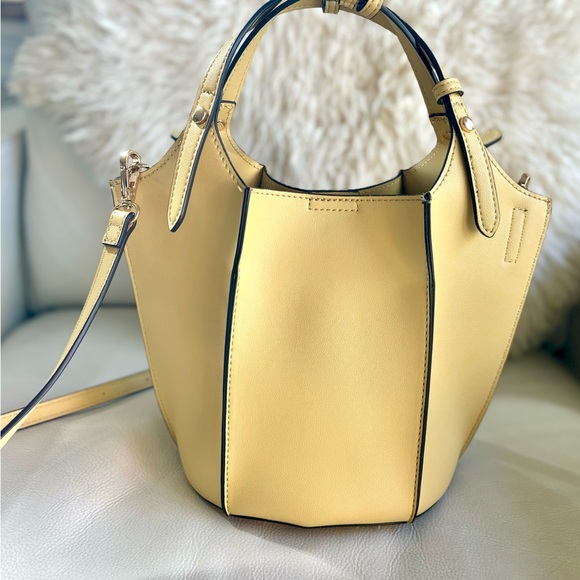 Yellow leather bucket bag - from Japan - Picture 2 of 11